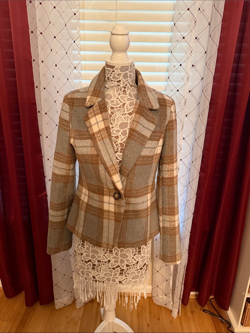 bagatelle Plaid Tailored Blazer in Beige and Taupe